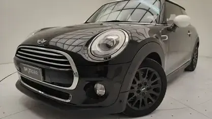 Käytetty Mini Cooper Seven 136 HP (100 kW) 2018 Musta Viistoperä