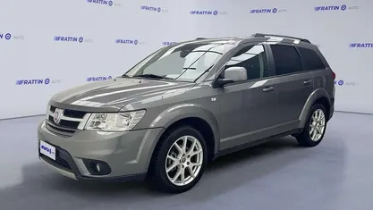 Usata 2012 Fiat Freemont Lounge SUV | 8990 € (Cara)