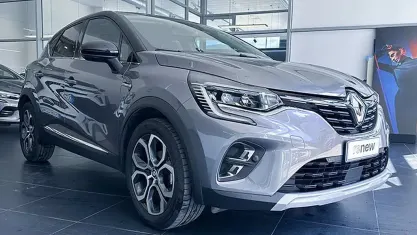 Usata Renault Captur Techno 143 CV (105 kW) 2023 Grigio cassiopea+tetto nero etoile SUV