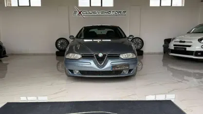 Usata Alfa Romeo 156 Progression 116 CV (85 kW) 2002 Argento Berlina