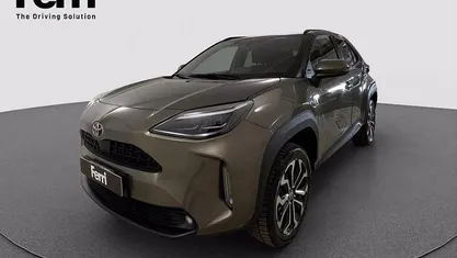 Usata Toyota Yaris Cross Trend 116 CV (85 kW) 2023 Verde metallizzato SUV