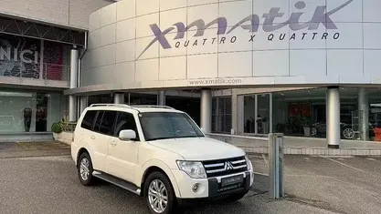 Usata Mitsubishi Pajero Instyle 200 CV (147 kW) 2010 Bianco pastello SUV