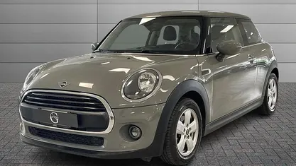 Usata Mini ONE 75 CV (55 kW) 2020 Grigio Utilitaria