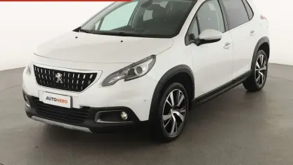 Usata Peugeot 2008 Allure 110 CV (80 kW) 2017 Bianco SUV