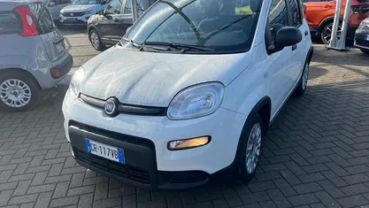 Bianco Usata 2023 Fiat Panda S Due volumi | 9990 € (Buon prezzo)