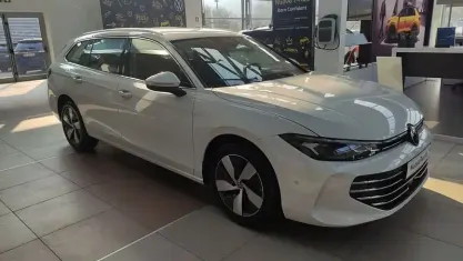 Nuova VW Passat Business 204 CV (150 kW) 2026 Pure white Station wagon