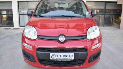 Rosso Usata 2014 Fiat Panda Lounge Tre volumi | 4000 € (Buon prezzo)