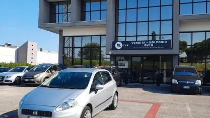 Usata Fiat Grande Punto 90 CV (66 kW) 2009 Grigio Utilitaria