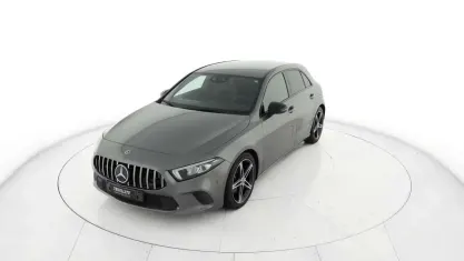 Usata Mercedes A180 116 CV (85 kW) 2019 Grigio Berlina
