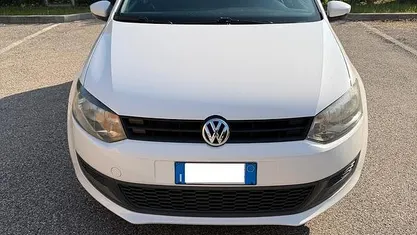 Bianco Usata 2013 VW Polo Tre volumi | 7200 € (Buon prezzo)