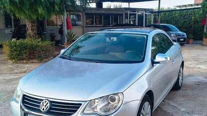 Usata VW Eos 140 CV (102 kW) 2008 Argento Cabrio