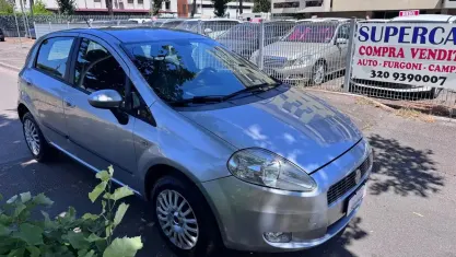 Usata Fiat Punto Dynamic 69 CV (50 kW) 2009 Grigio Utilitaria