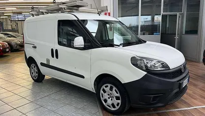 Grigio Usata 2020 Fiat Doblò Lounge Monovolume | 9800 € (Buon prezzo)