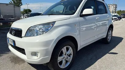 Usata Daihatsu Terios 105 CV (77 kW) 2011 SUV
