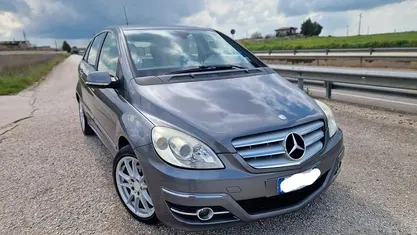 Usata Mercedes B200 140 CV (102 kW) 2010 Monovolume