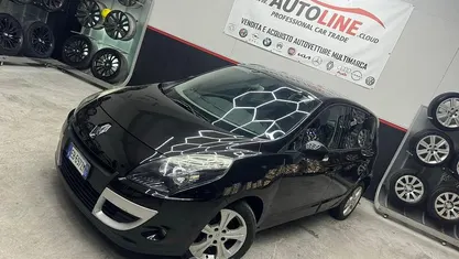 Nero Usata 2010 Renault Scénic III Monovolume | 3390 € (Buon prezzo)