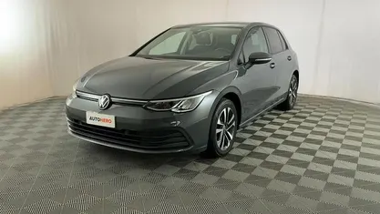 Usata VW Golf VIII Life 150 CV (110 kW) 2021 Grigio