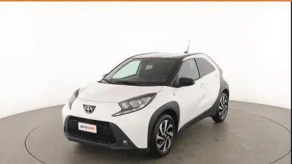 Käytetty Toyota Aygo X Trend 72 HP (52 kW) 2023 Valkoinen Katumaasturi