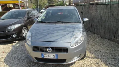 Usata Fiat Grande Punto 95 CV (69 kW) 2006 Argento Utilitaria