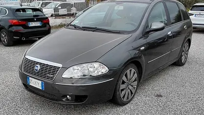 Occasion Fiat Croma 200 ch (147 kW) 2008 Gris Break