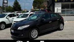 Nero Usata 2010 Renault Mégane III Luxe Tre volumi | 3900 € (Ottimo prezzo)