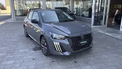 Grigio Nuova 2025 Peugeot e-208 Active Due volumi | 24.990 € (Buon prezzo)