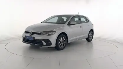 Käytetty VW Polo Life 95 HP (69 kW) 2025 Hopea Viistoperä