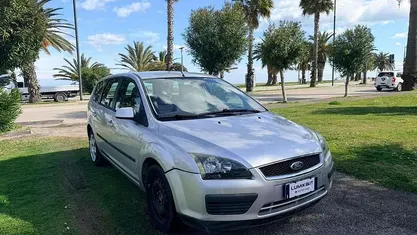 Usata Ford Focus S 110 CV (80 kW) 2007 Grigio Station wagon