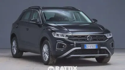 Usata VW T-Roc Life 150 CV (110 kW) 2025 Deep black SUV