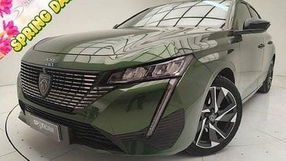 Gebraucht Peugeot 308 Allure 131 PS (96 kW) 2022 Grün Kleinwagen