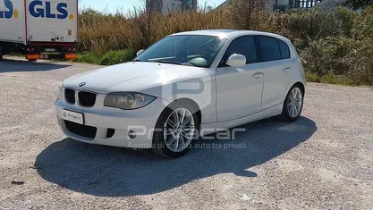Usata BMW 120 M Sport 177 CV (130 kW) 2011 Bianco Utilitaria