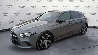 Usata Mercedes A180 Edition 116 CV (85 kW) 2022 Grigio montagna Utilitaria