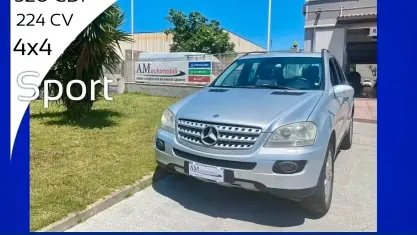 Usata Mercedes ML320 224 CV (164 kW) 2006 Grigio SUV