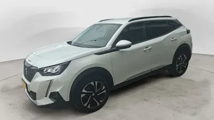 Usata Peugeot 2008 Allure 100 CV (73 kW) 2020 Bianco SUV
