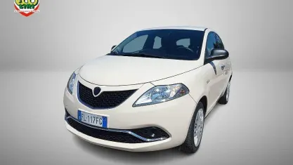 Usata Lancia Ypsilon S 95 CV (69 kW) 2017 Bianco Utilitaria