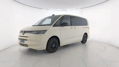 Usata VW Multivan Life 150 CV (110 kW) 2024 91 avorio chiaro r1015 Monovolume
