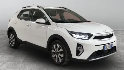 Usata Kia Stonic Urban 82 CV (60 kW) 2023 Bianco SUV