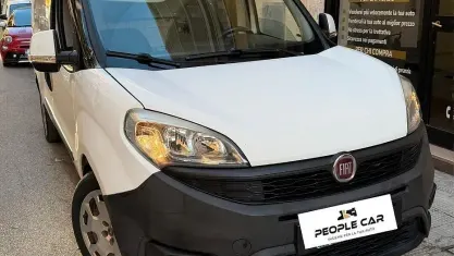 Usata Fiat Doblò 120 CV (88 kW) 2015 Bianco Monovolume