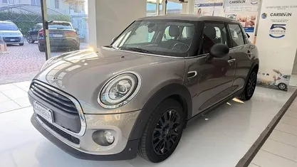Gray Usata 2018 Mini One Clubman Station wagon | 10.499 € (Buon prezzo)
