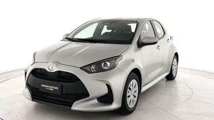 Usata Toyota Yaris Hybrid Active 92 CV (67 kW) 2025
