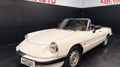 Usata Alfa Romeo Spider 101 CV (74 kW) 1988 Bianco Cabrio