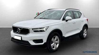 Gebraucht Volvo XC40 Momentum 129 PS (94 kW) 2021 Weiß SUV
