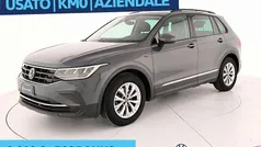 B0 dolphin grey metallizzato Usata 2020 VW Tiguan Life SUV | 19.900 € (Buon prezzo)