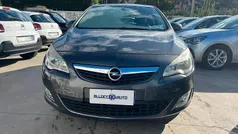 Usata 2012 Opel Astra Tre volumi | 1990 € (Super prezzo)