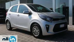 Argento(met.) Usata 2023 Kia Picanto Urban Due volumi | 12.300 € (Buon prezzo)