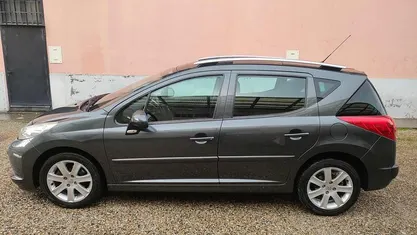 Usata 2009 Peugeot 207 Station wagon | 2999 € (Ottimo prezzo)