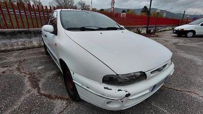 Usata Fiat Brava 101 CV (74 kW) 2001 Bianco Utilitaria