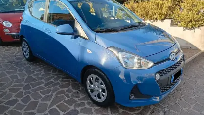 Usata Hyundai i10 Classic 67 CV (49 kW) 2017 Bluazzurro Utilitaria