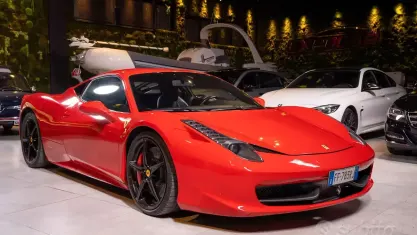 Usata Ferrari 458 566 CV (416 kW) 2012 Rosso Coupé