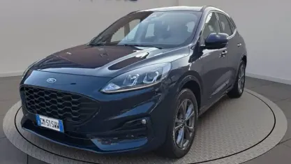 Usata Ford Kuga ST-Line 225 CV (165 kW) 2023 Blu blazer SUV